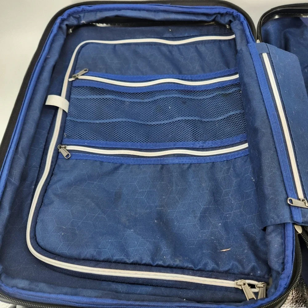 Altitude Blue Carry On Hard Shell Spinner Luggage 22 Inch Blue TSA Lock